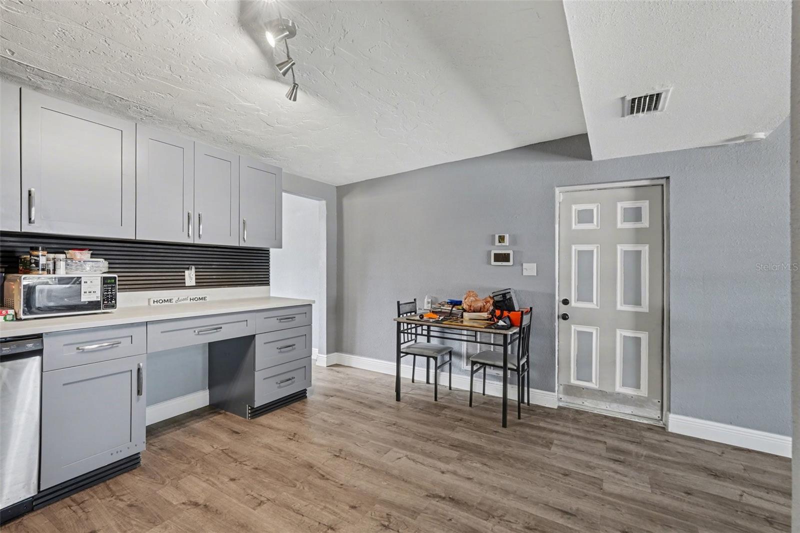 Image 10 of 29 For 6714 Sandra Drive