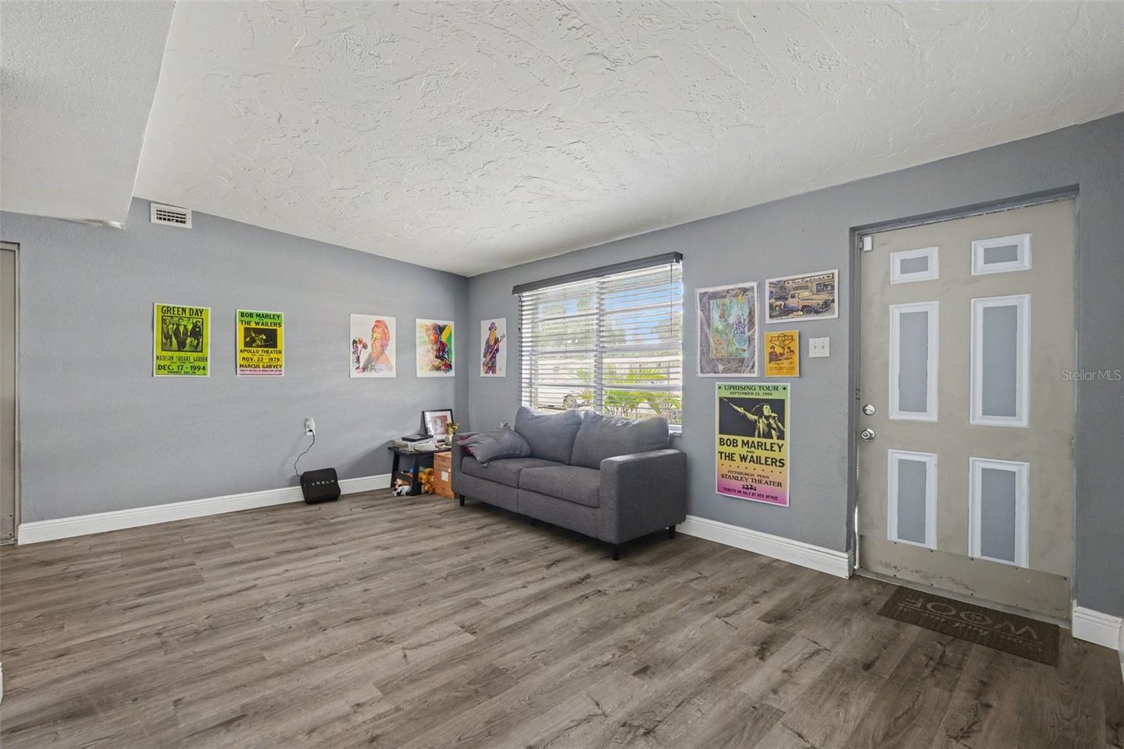 Image 6 of 29 For 6714 Sandra Drive