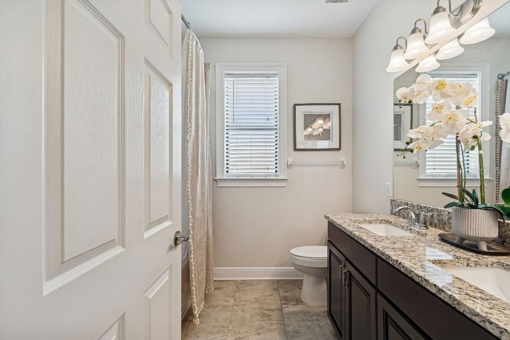 Image 17 of 40 For 3987 Sunset Lake Drive