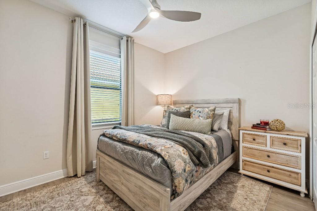 Image 19 of 40 For 3987 Sunset Lake Drive