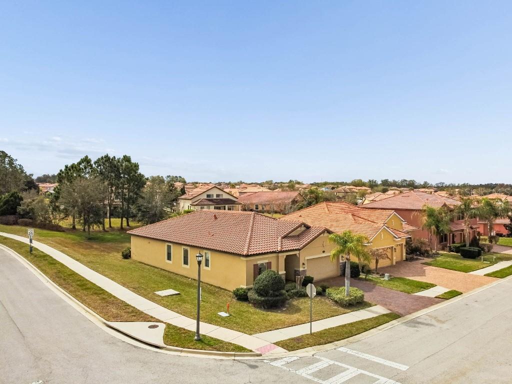 Image 28 of 40 For 3987 Sunset Lake Drive