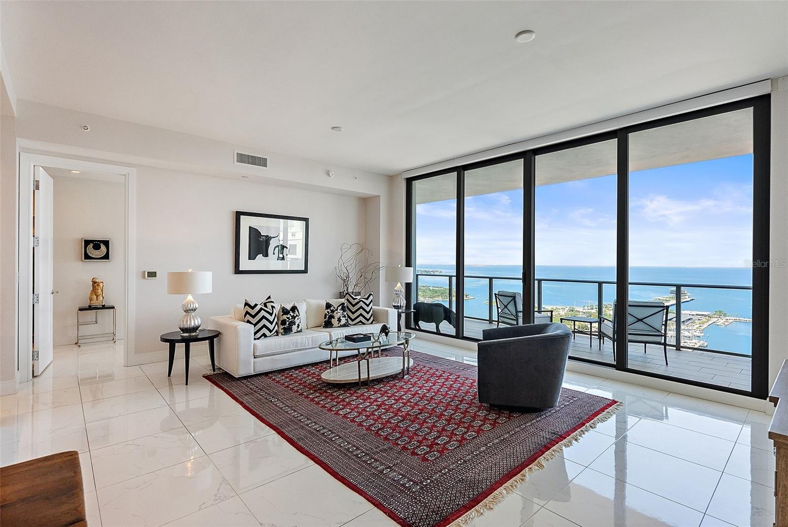 Image 13 of 50 For 100 1st Avenue N 2703