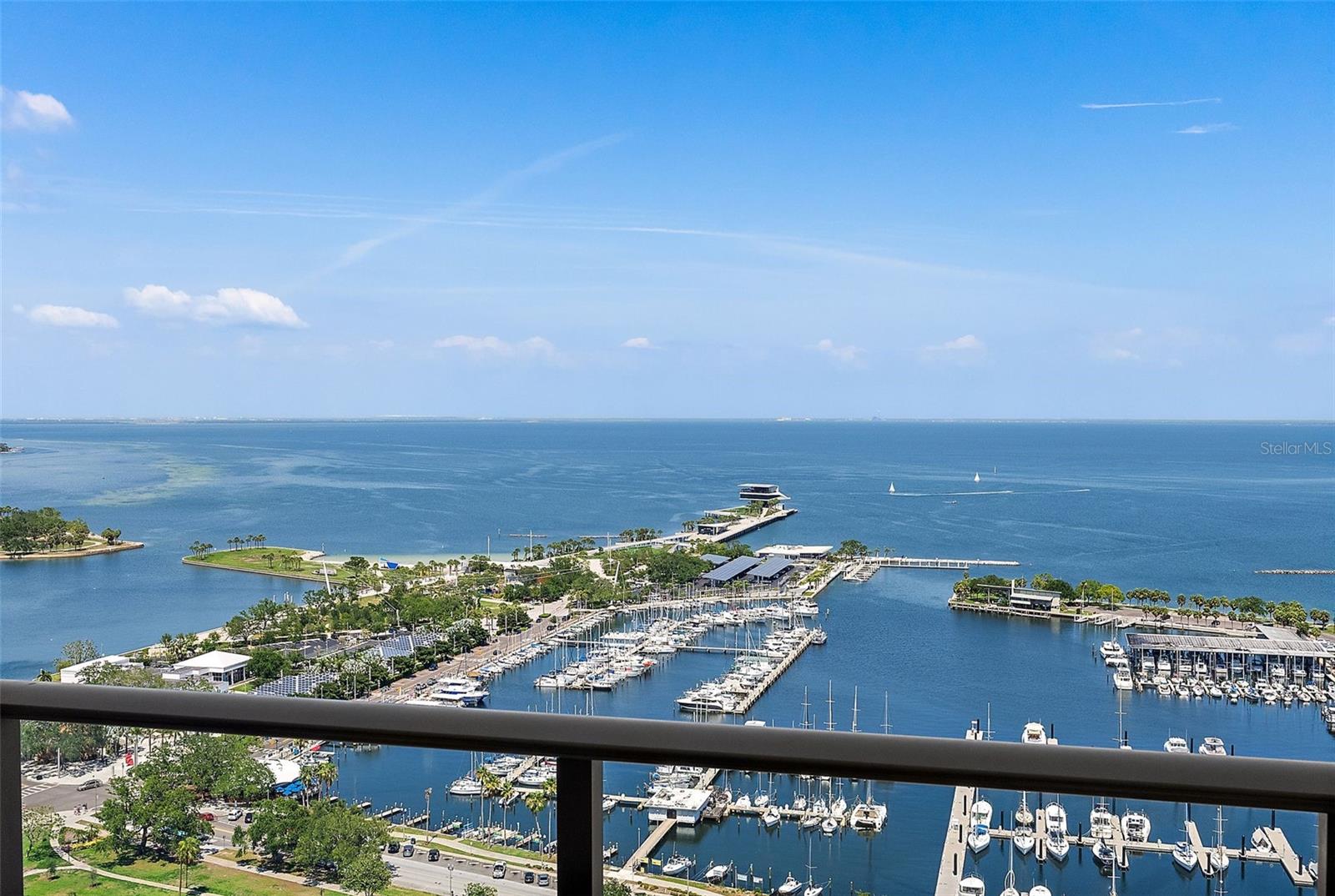 Image 4 of 50 For 100 1st Avenue N 2703