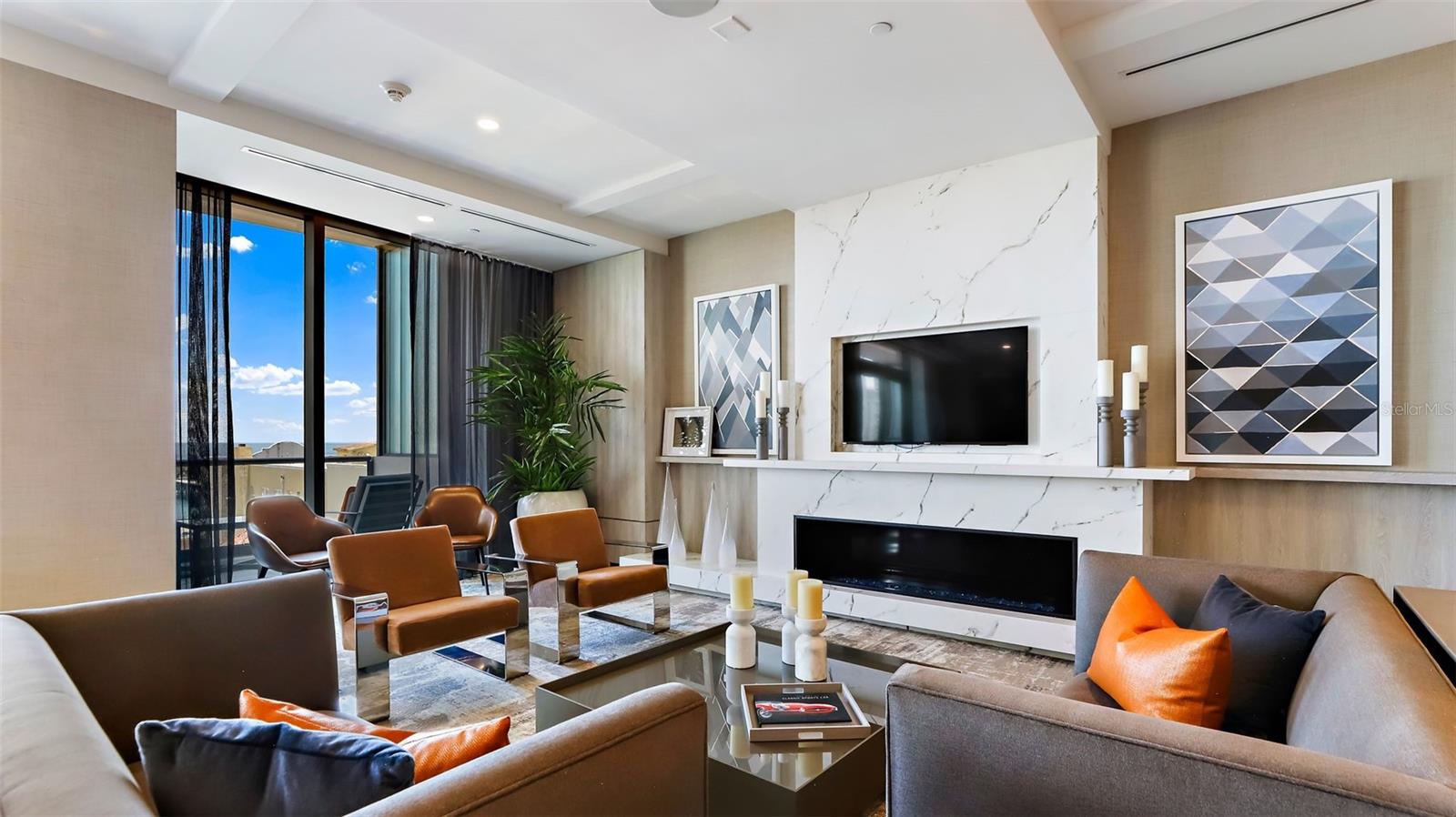 Image 43 of 50 For 100 1st Avenue N 2703