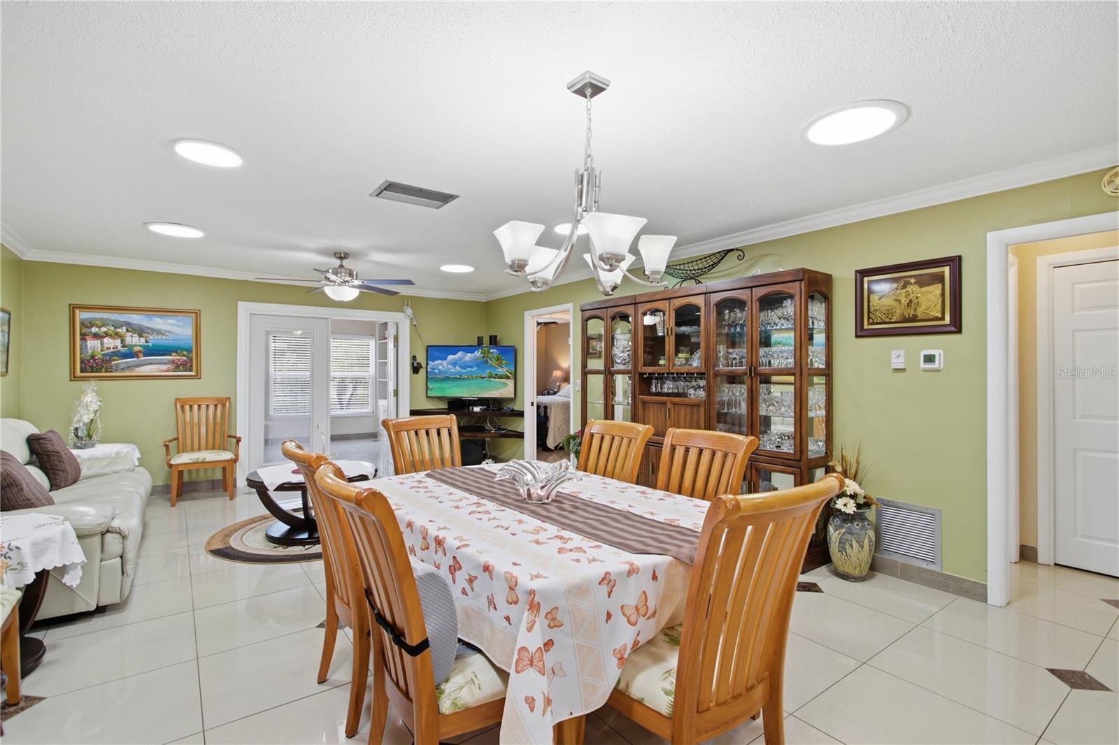 Image 12 of 44 For 1636 Lake Avenue 1