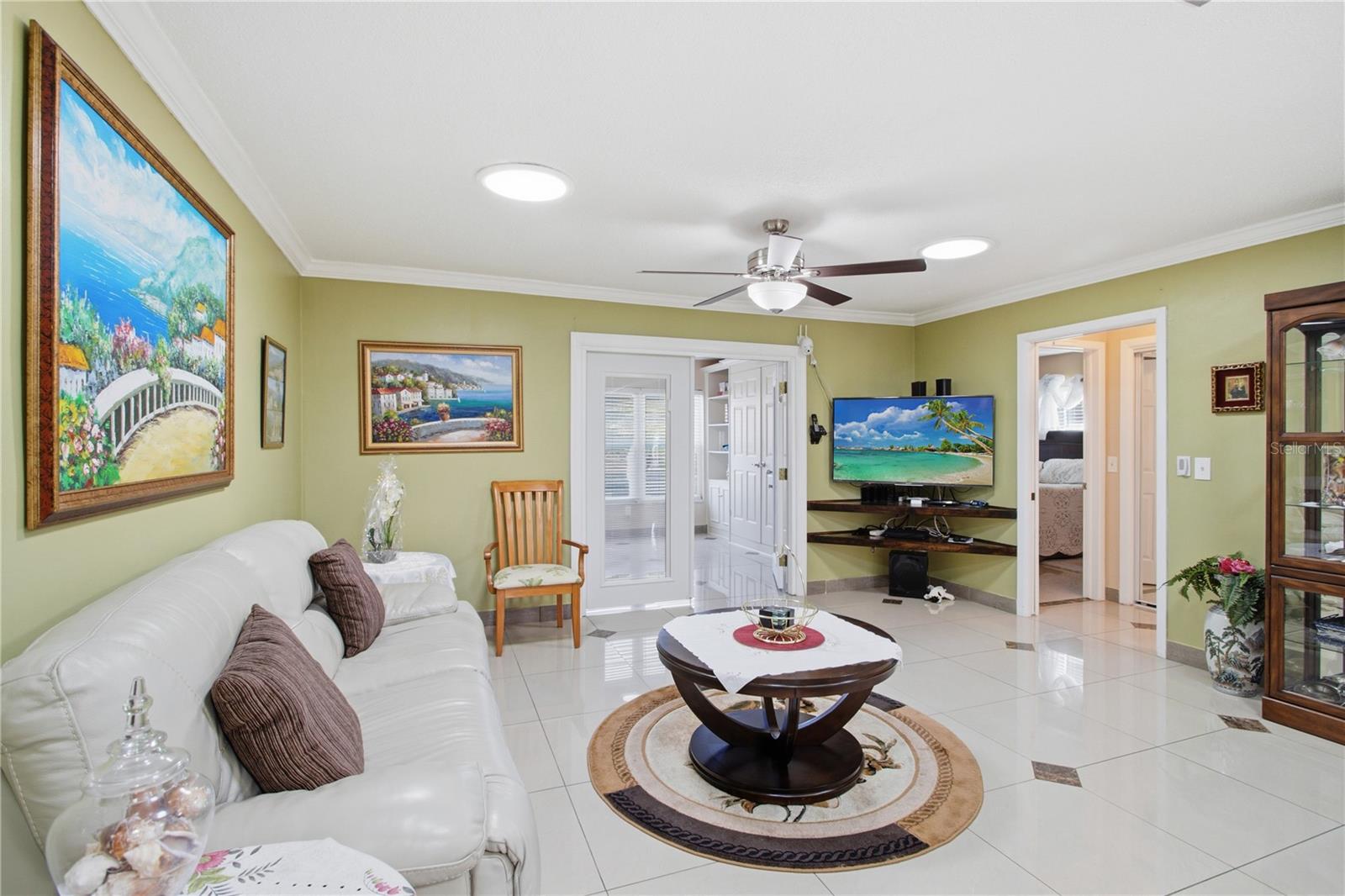 Image 14 of 44 For 1636 Lake Avenue 1