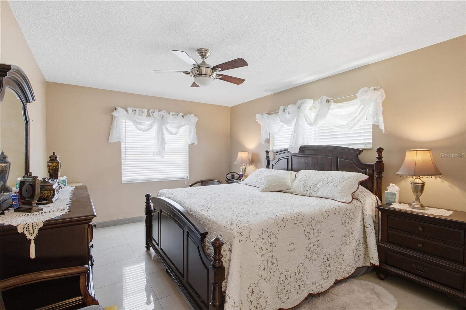 Image 21 of 44 For 1636 Lake Avenue 1