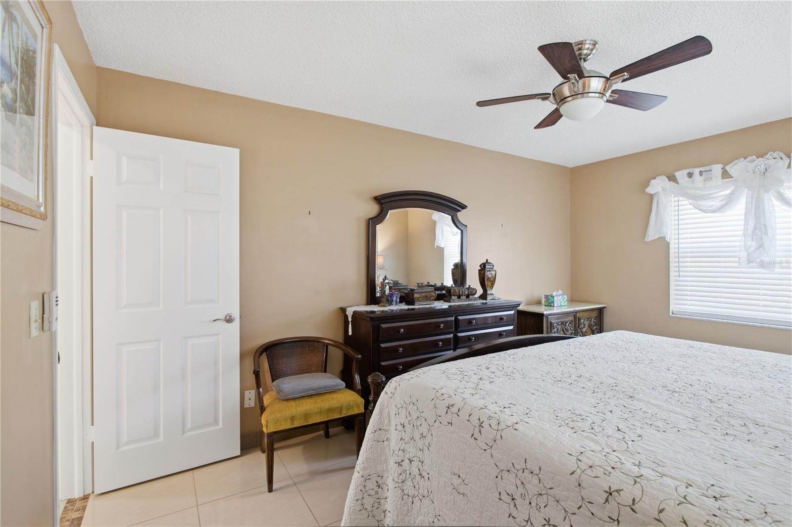 Image 24 of 44 For 1636 Lake Avenue 1