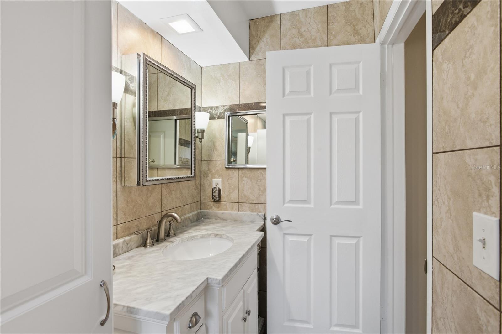 Image 28 of 44 For 1636 Lake Avenue 1