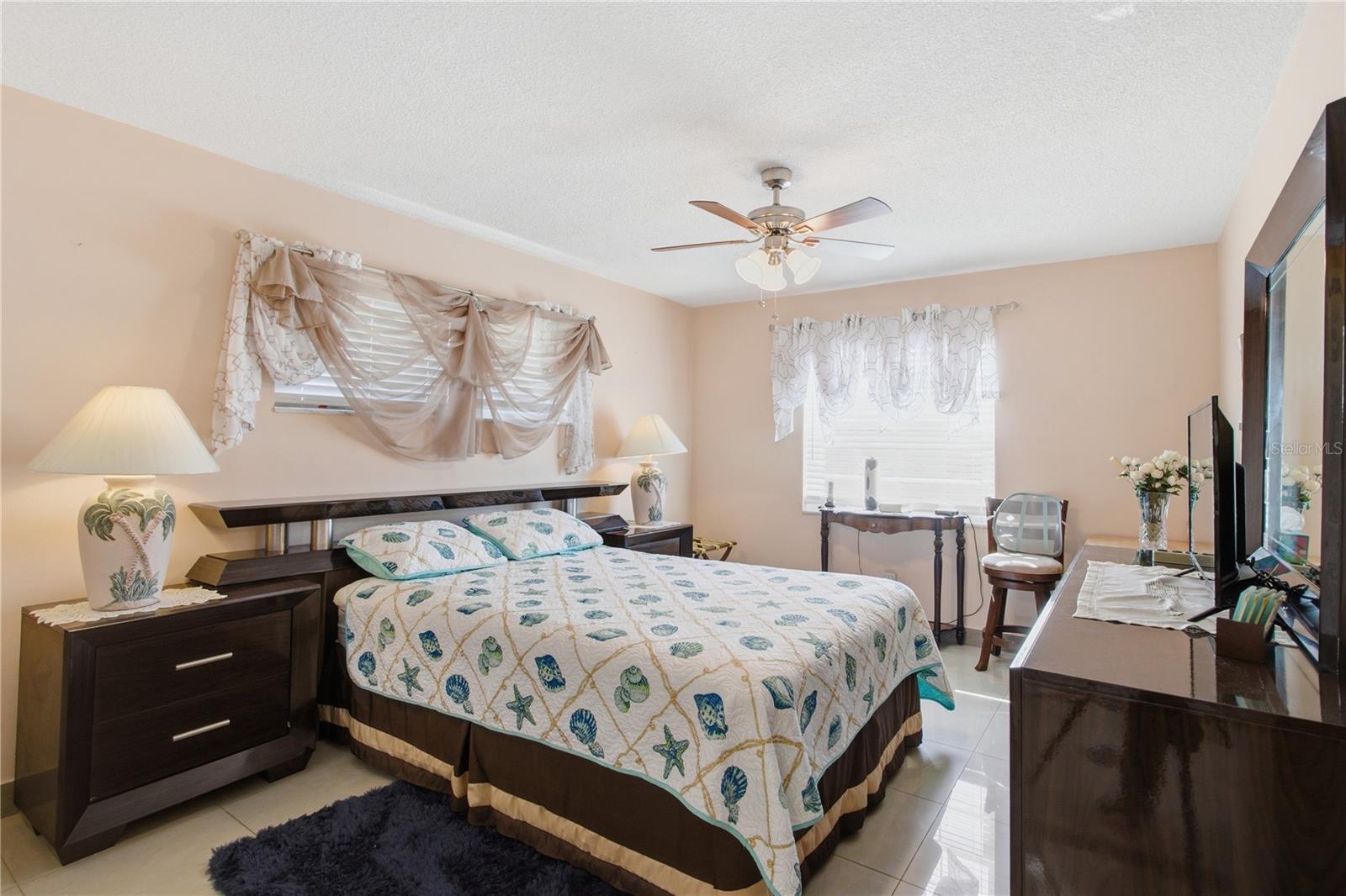 Image 29 of 44 For 1636 Lake Avenue 1