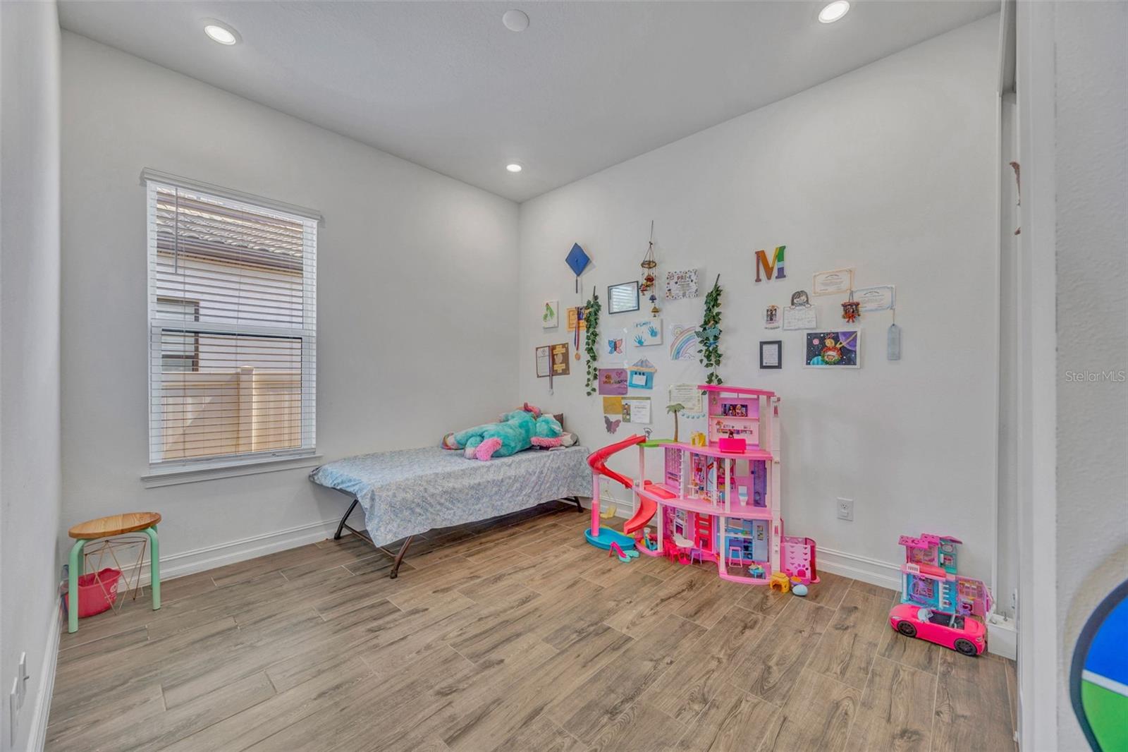 Image 10 of 50 For 6167 Marsh Trail Drive