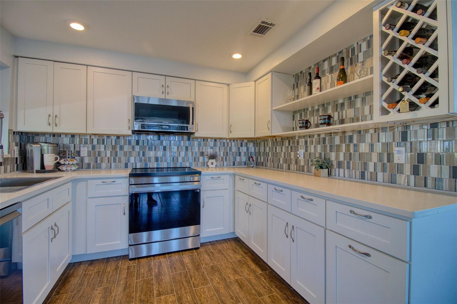 Image 20 of 67 For 322 10th Avenue