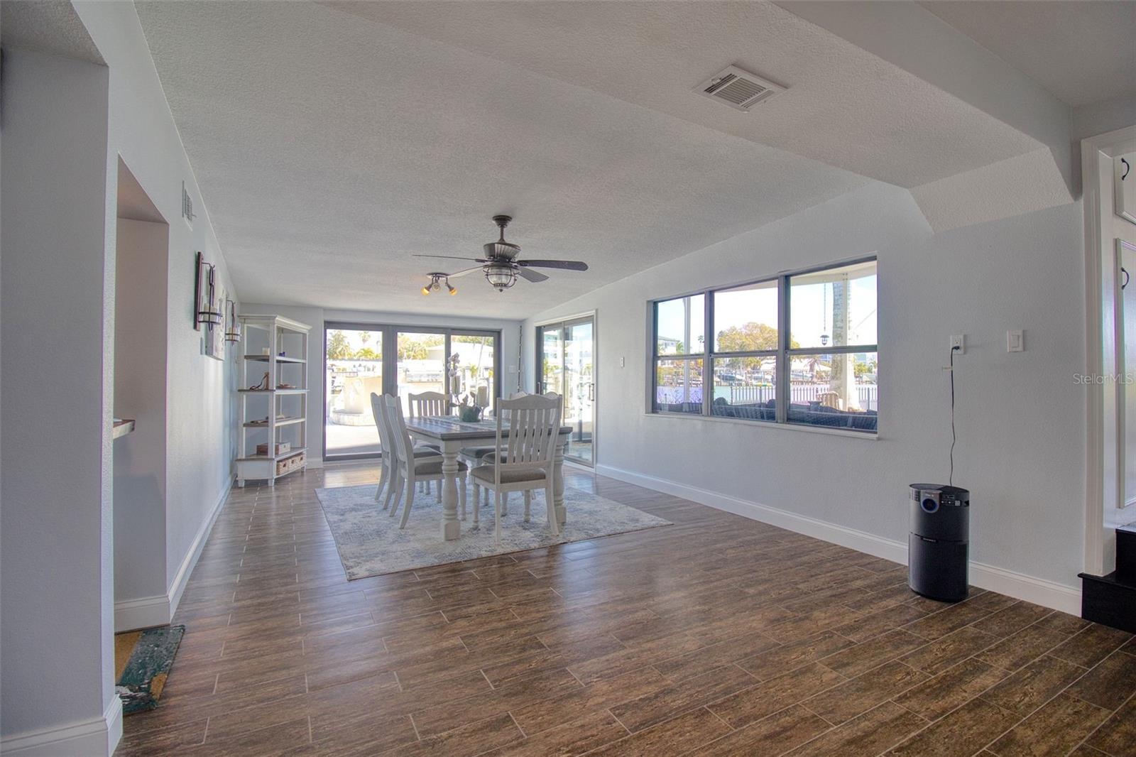 Image 21 of 67 For 322 10th Avenue