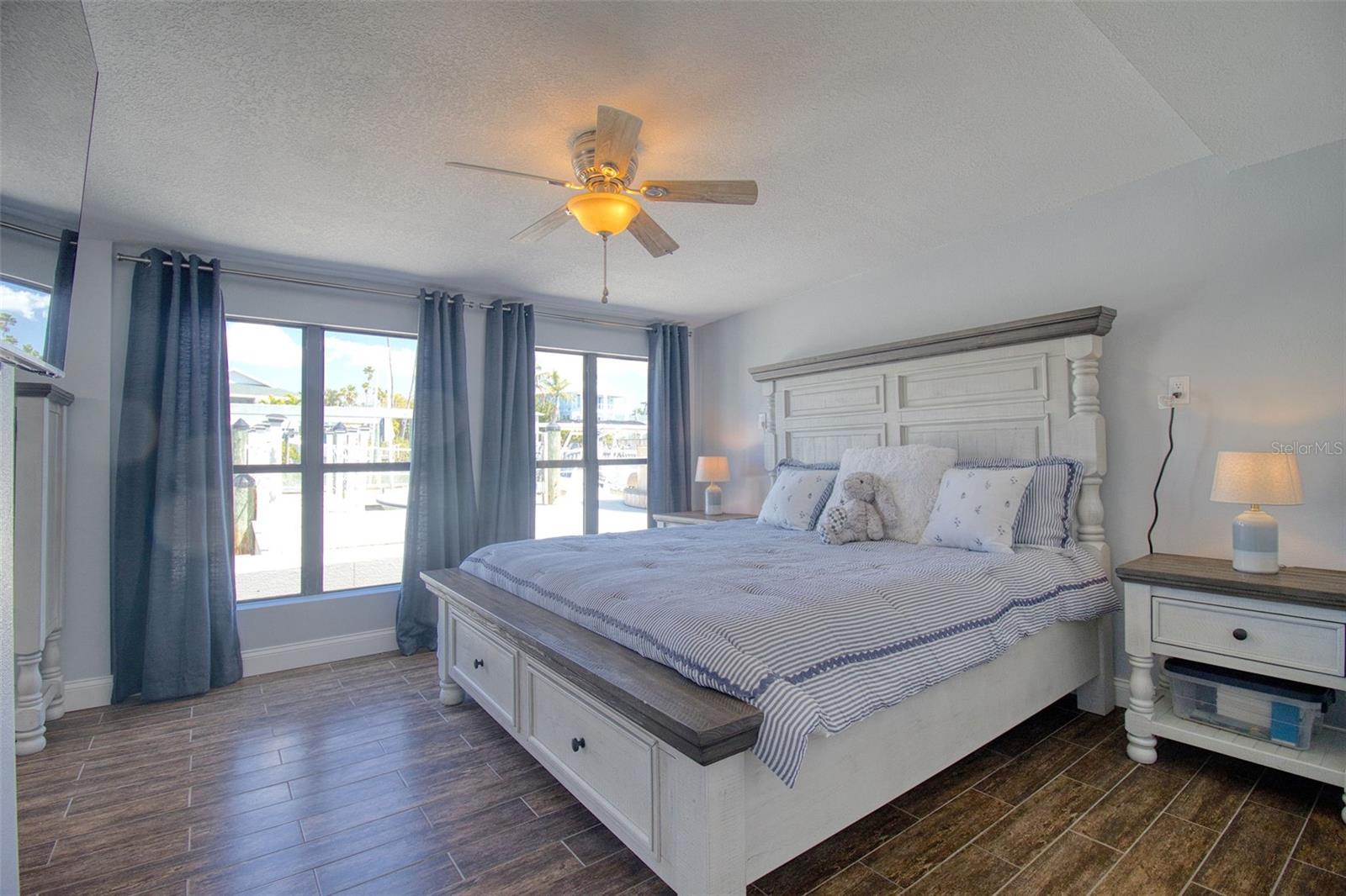 Image 28 of 67 For 322 10th Avenue