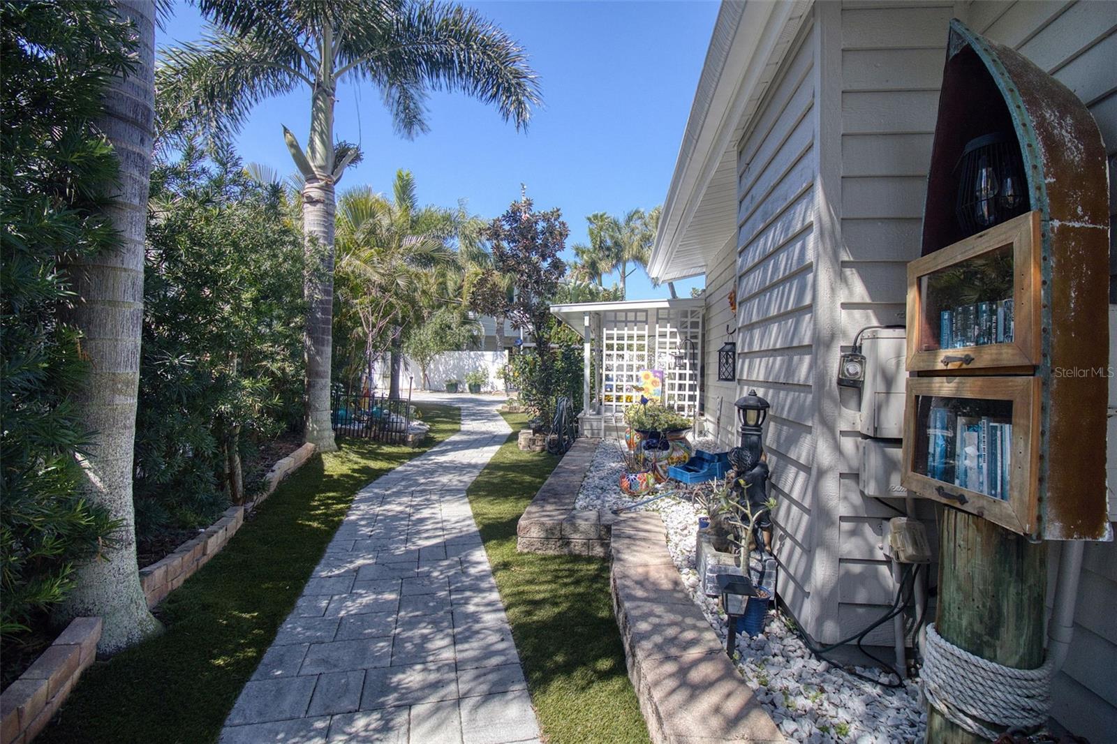 Image 36 of 67 For 322 10th Avenue