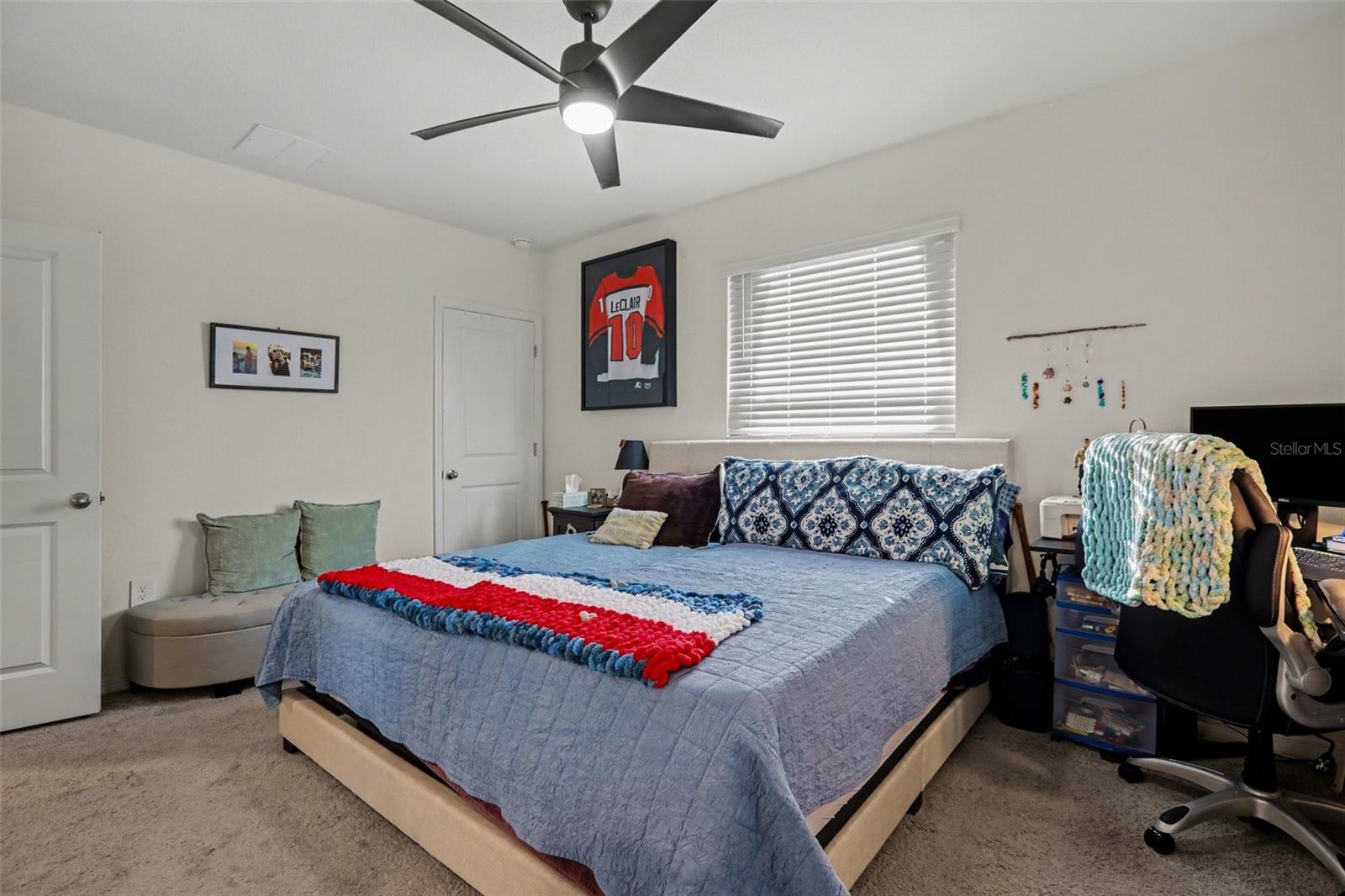 Image 14 of 26 For 17518 Crescent Moon Loop