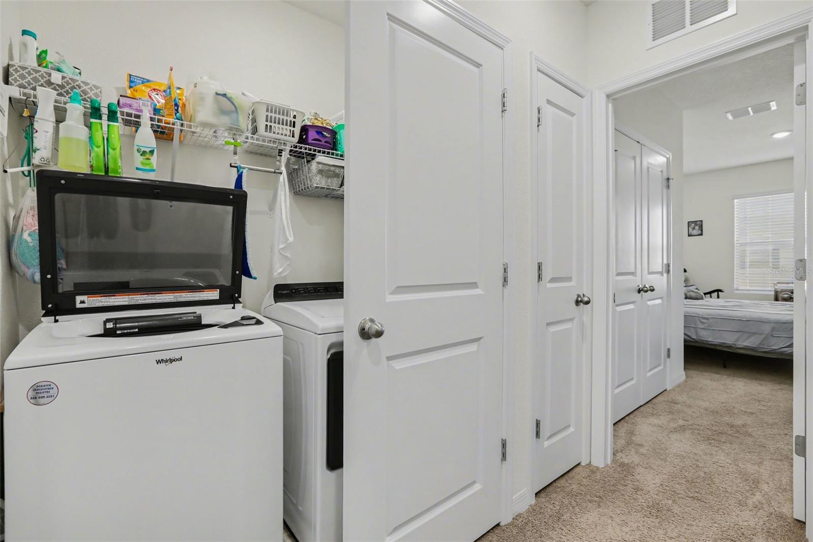 Image 23 of 26 For 17518 Crescent Moon Loop