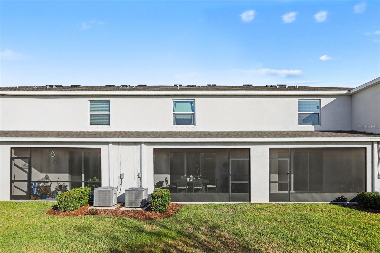 Image 25 of 26 For 17518 Crescent Moon Loop