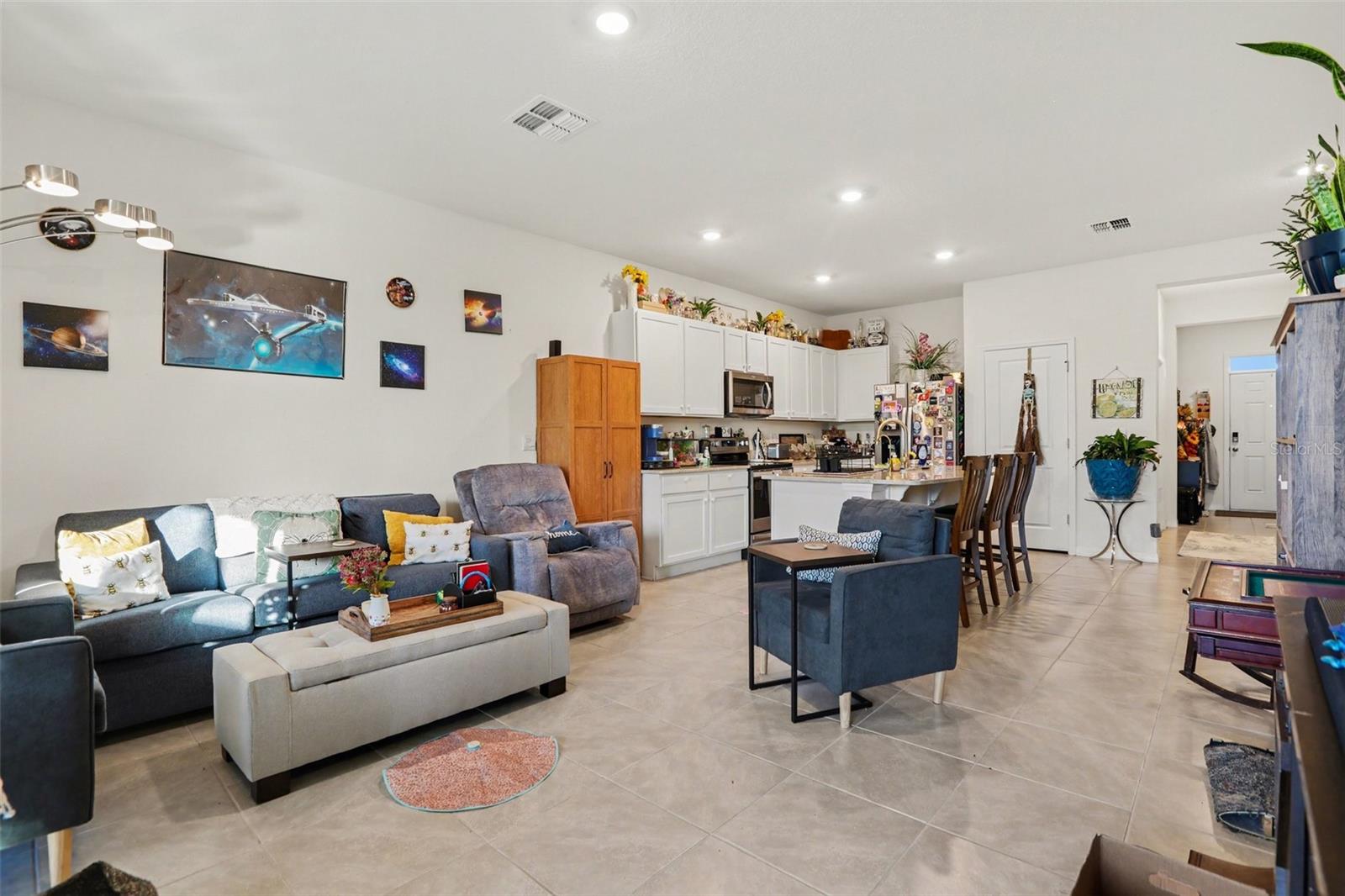 Image 3 of 26 For 17518 Crescent Moon Loop