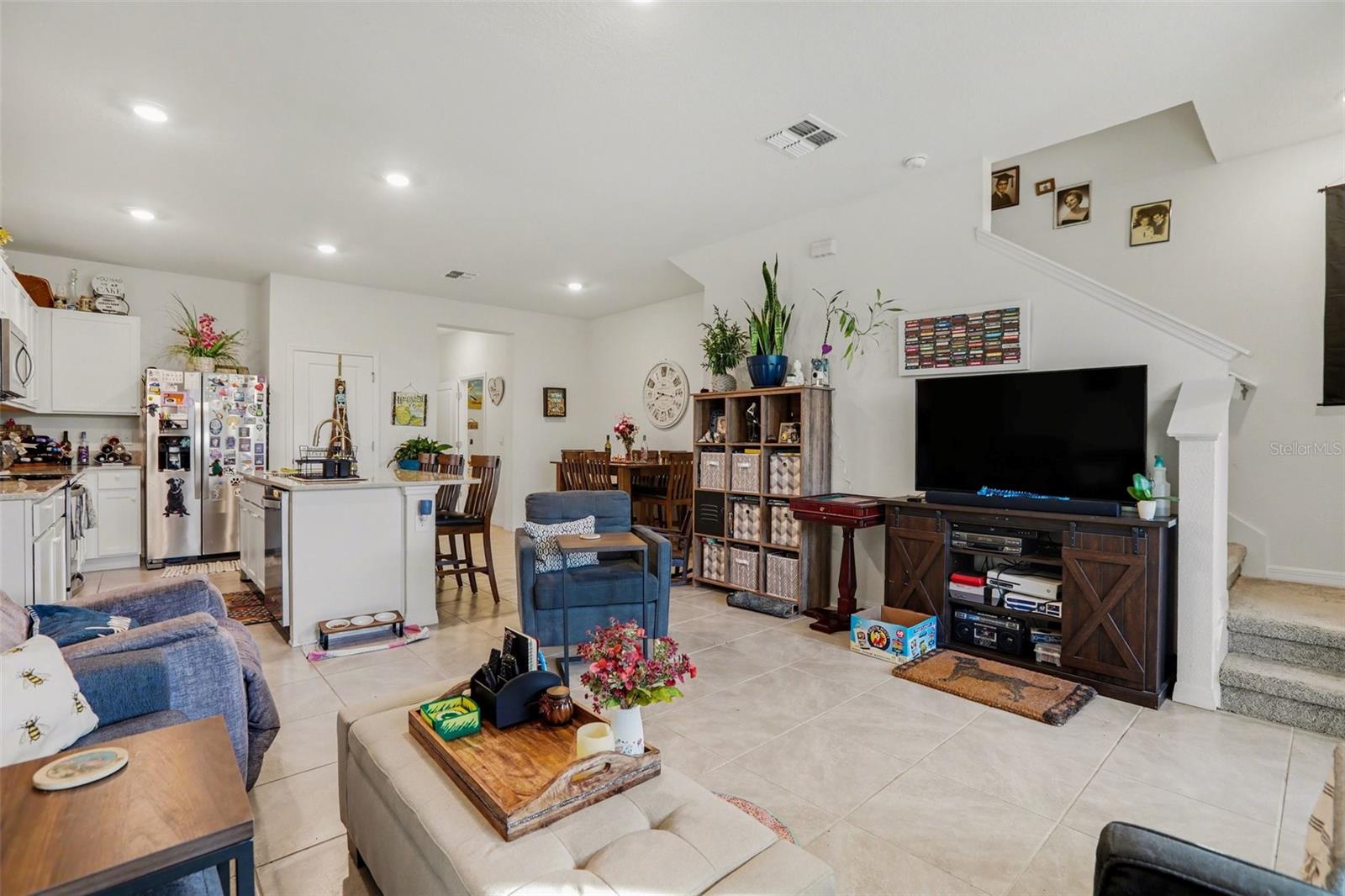 Image 5 of 26 For 17518 Crescent Moon Loop