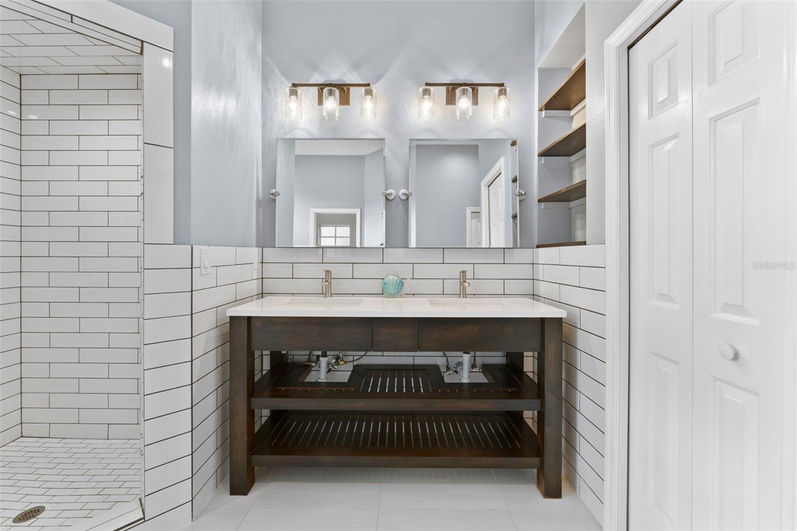 Image 20 of 47 For 3025 Key Harbor Drive