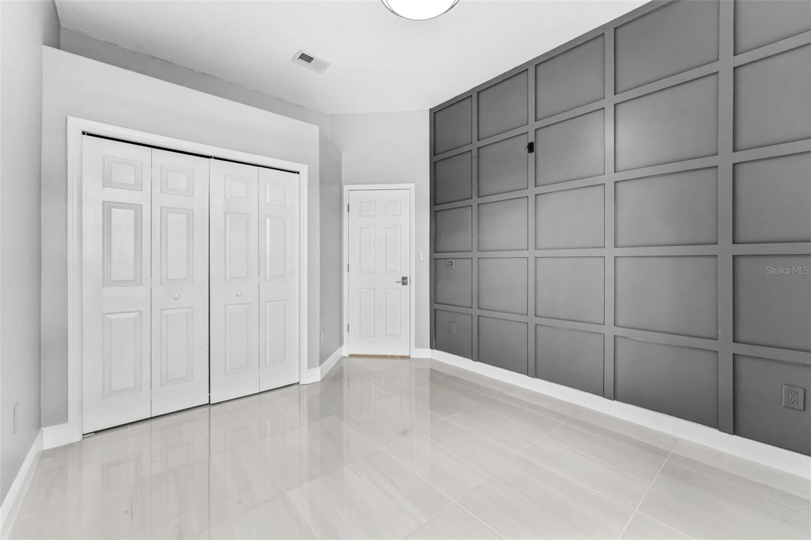 Image 21 of 47 For 3025 Key Harbor Drive