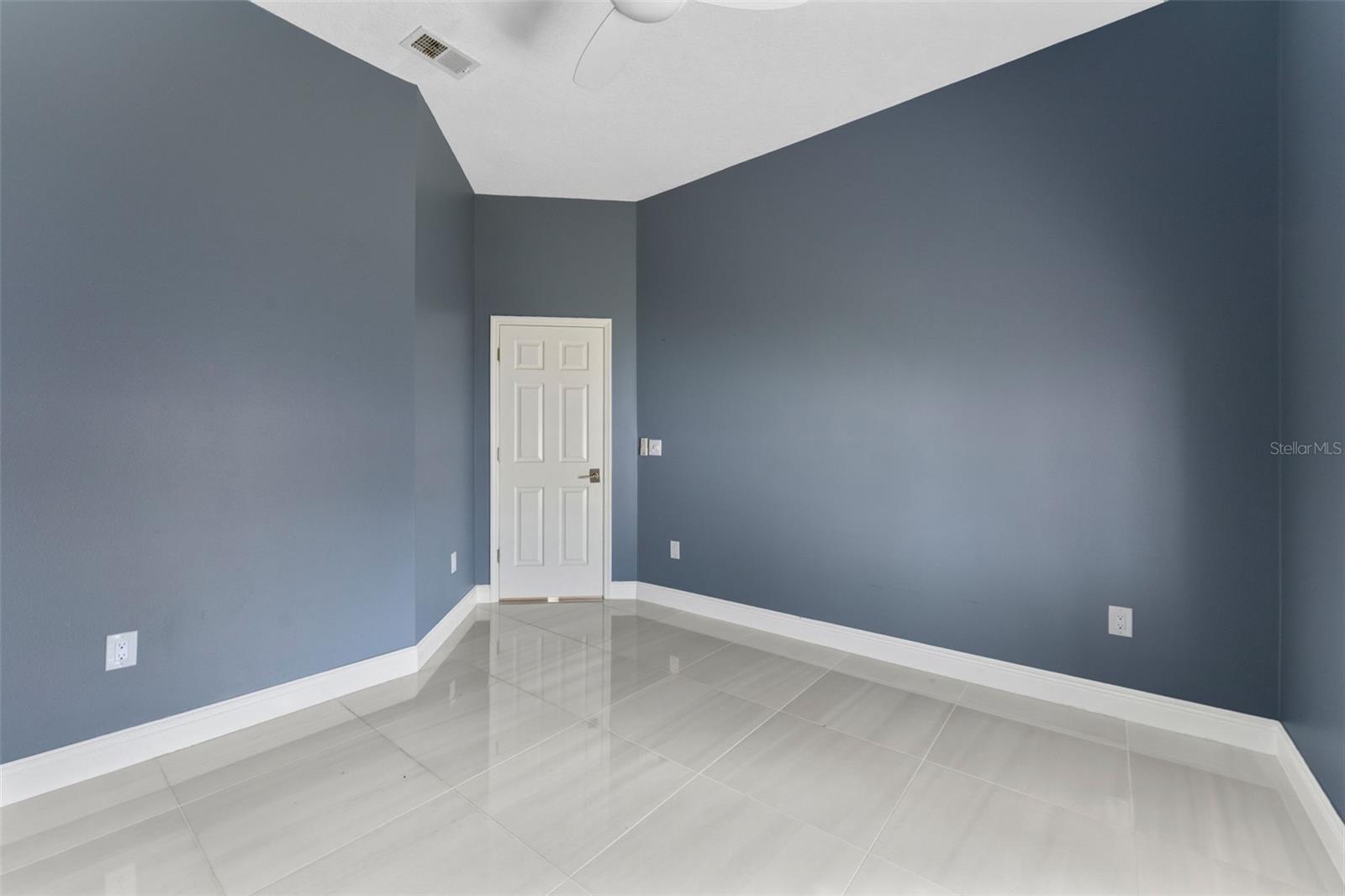 Image 27 of 47 For 3025 Key Harbor Drive