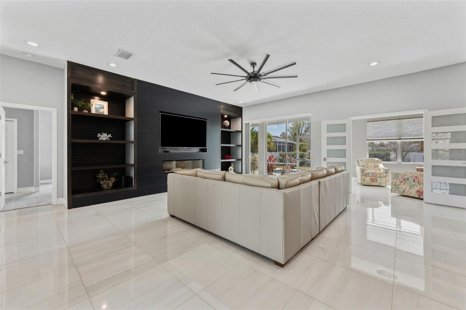 Image 5 of 47 For 3025 Key Harbor Drive