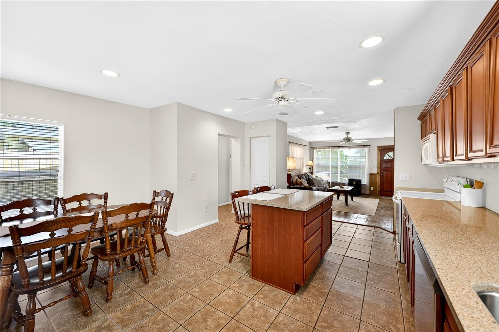 Image 13 of 61 For 4419 Iowa Avenue