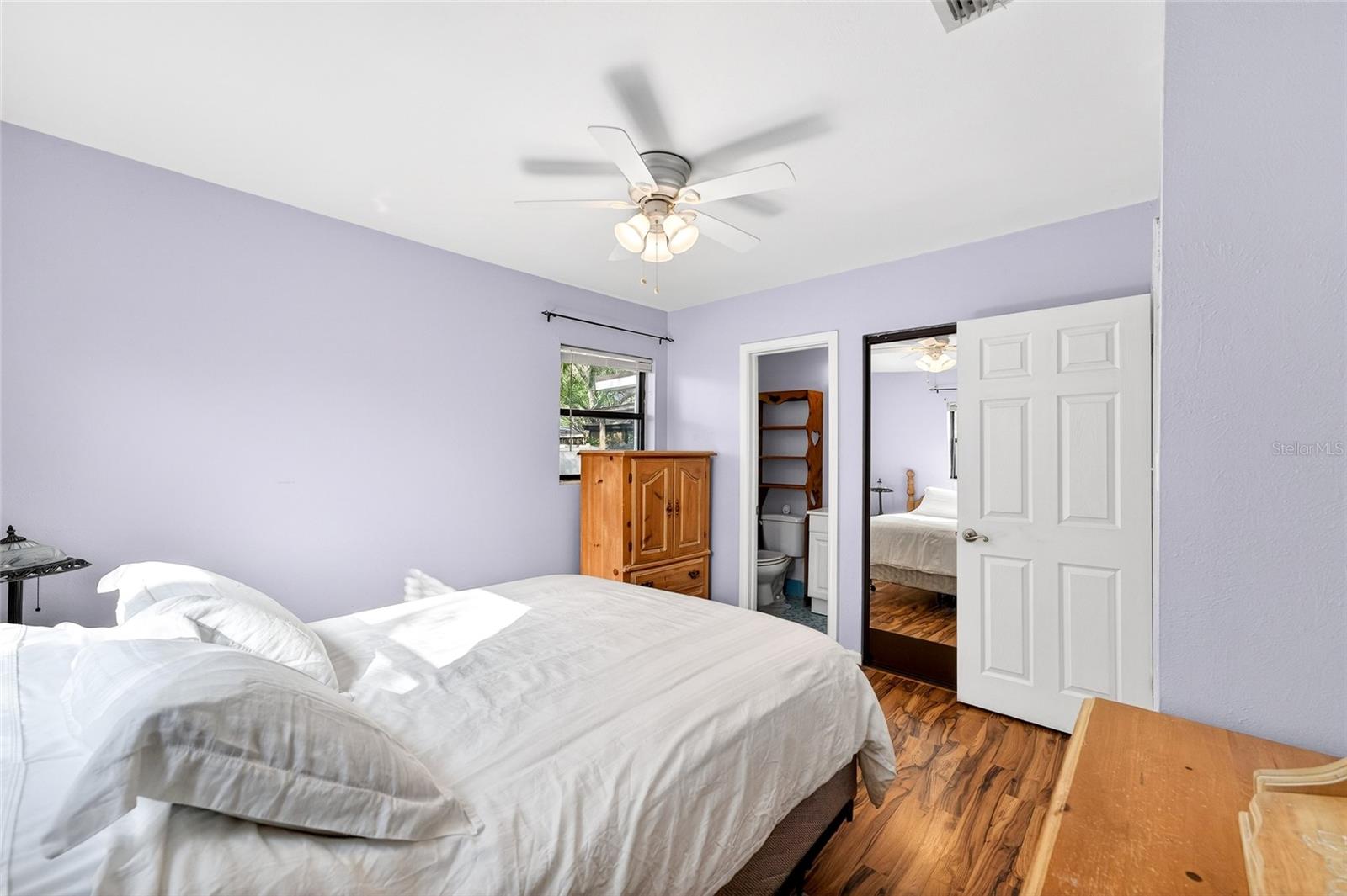 Image 19 of 61 For 4419 Iowa Avenue