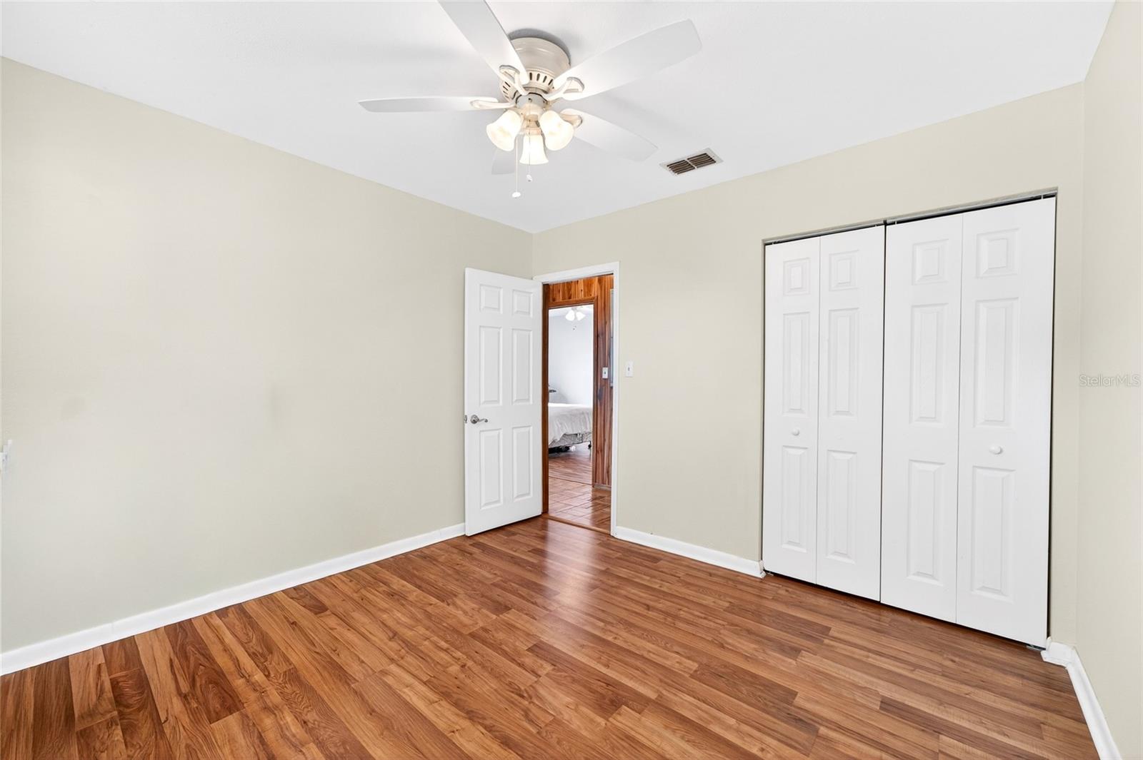 Image 24 of 61 For 4419 Iowa Avenue