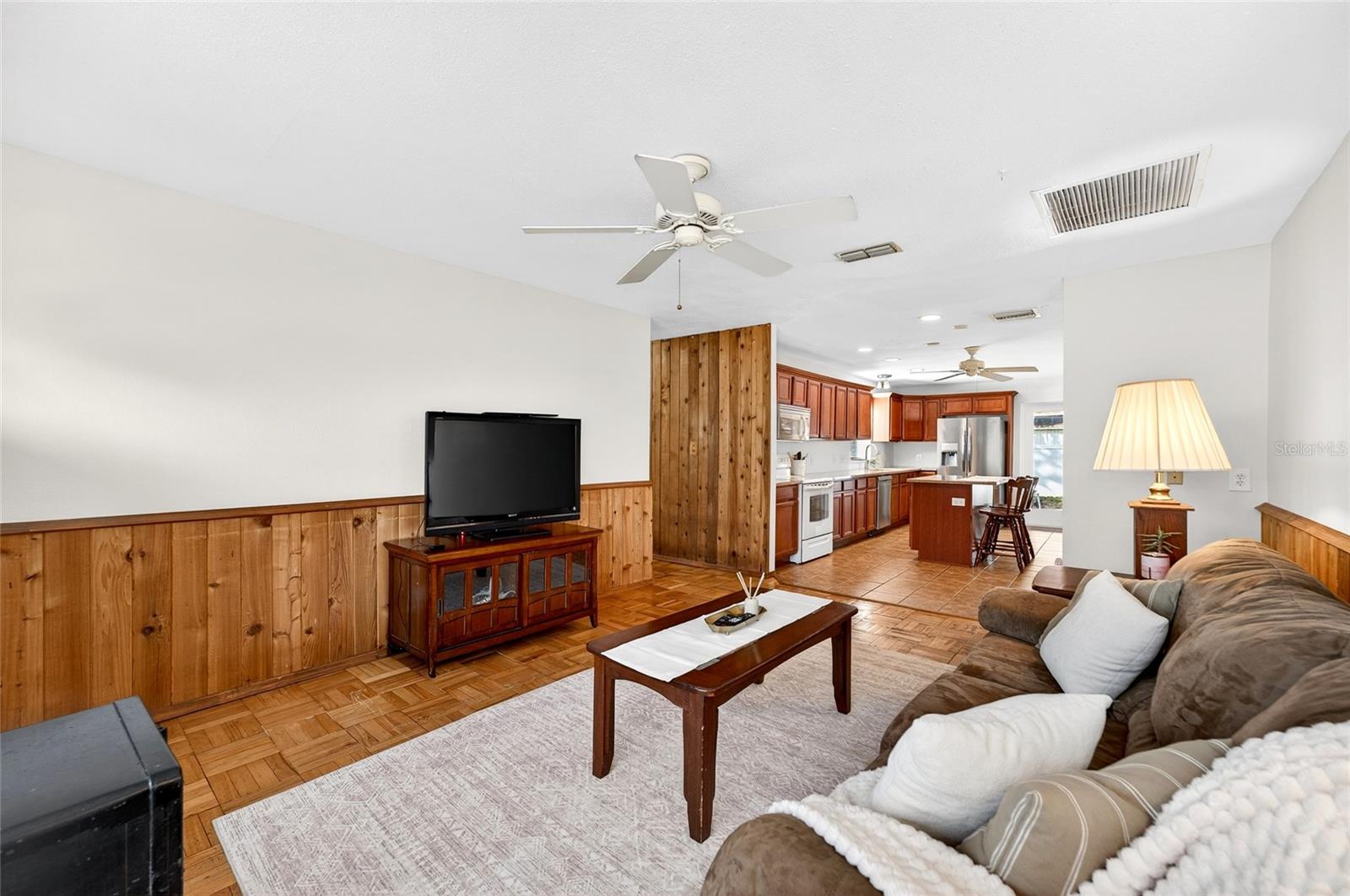 Image 3 of 61 For 4419 Iowa Avenue