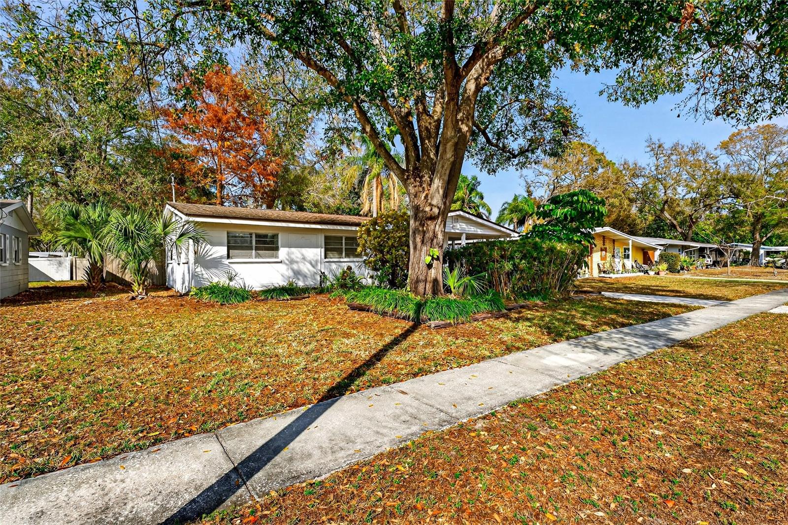 Image 32 of 61 For 4419 Iowa Avenue