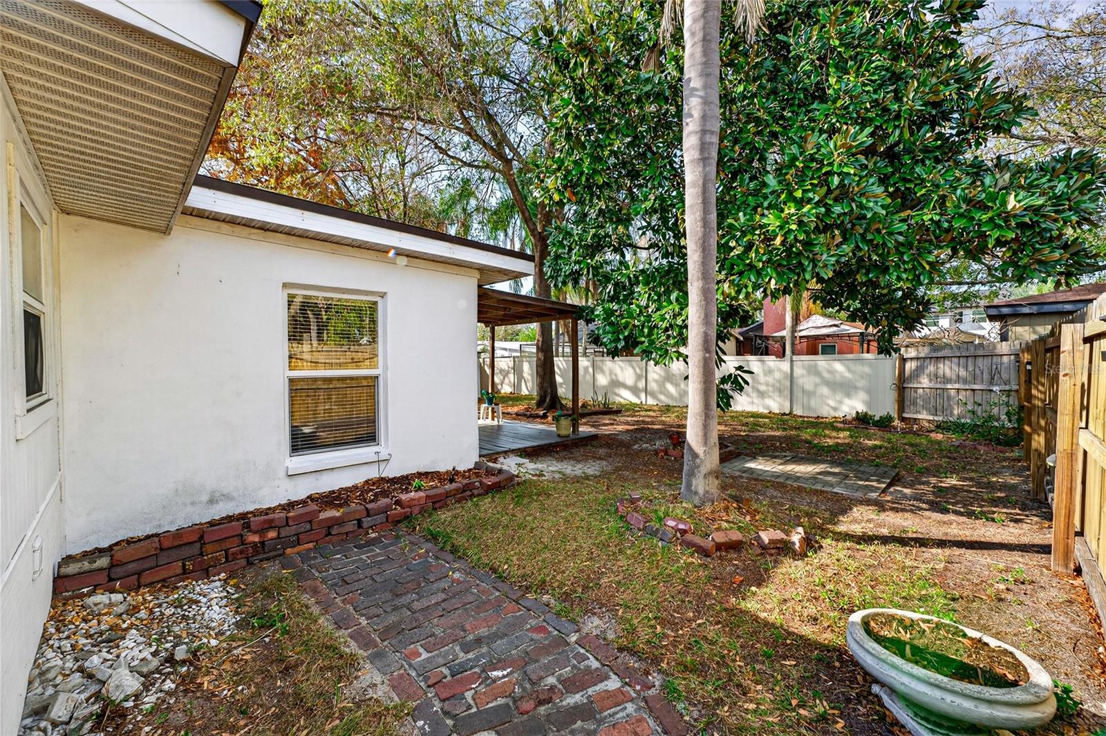 Image 37 of 61 For 4419 Iowa Avenue