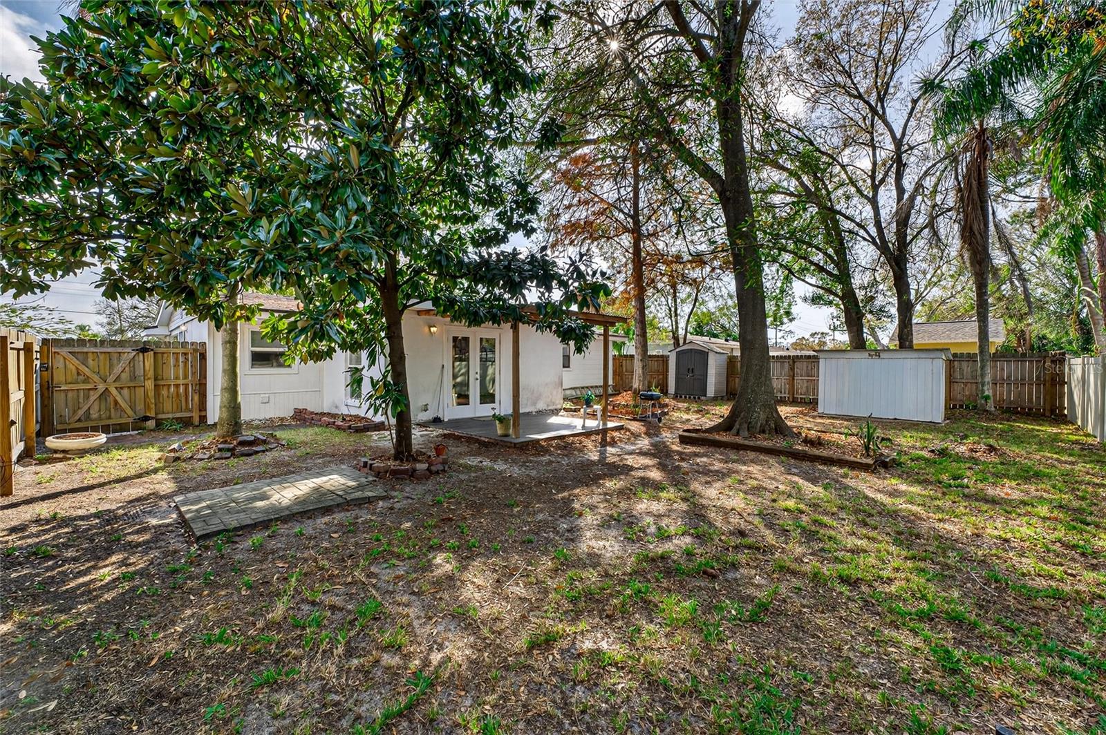 Image 38 of 61 For 4419 Iowa Avenue