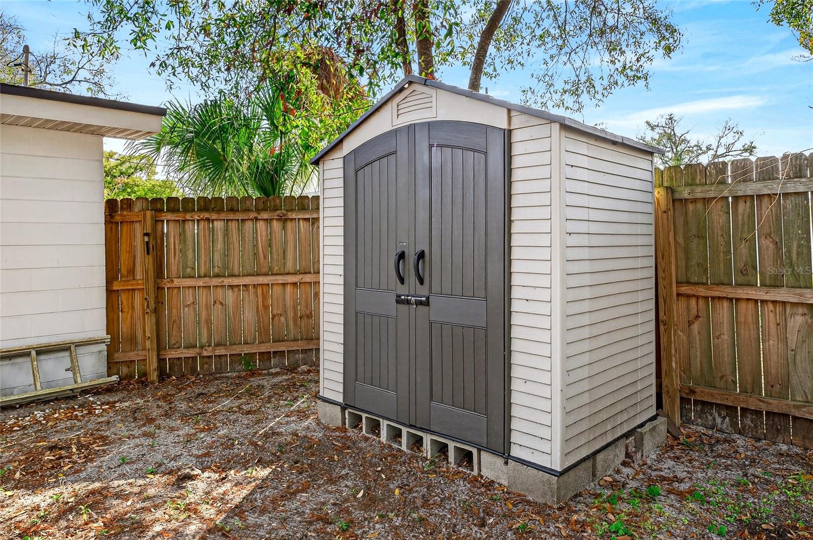 Image 42 of 61 For 4419 Iowa Avenue