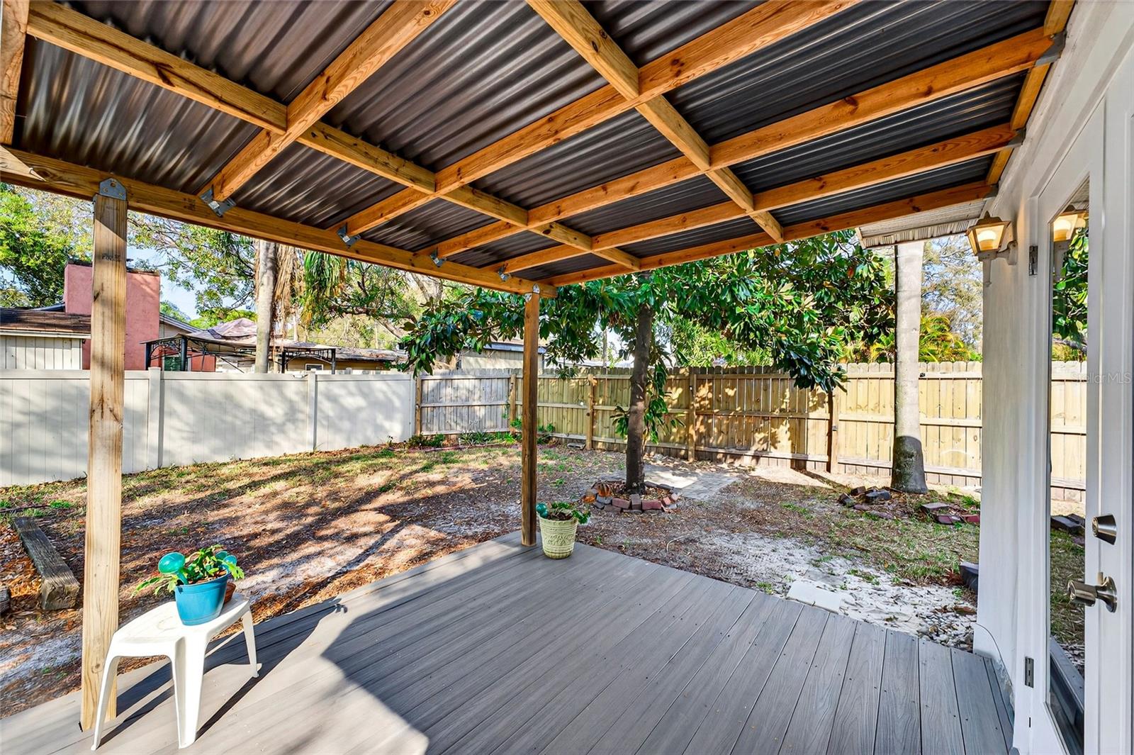 Image 46 of 61 For 4419 Iowa Avenue