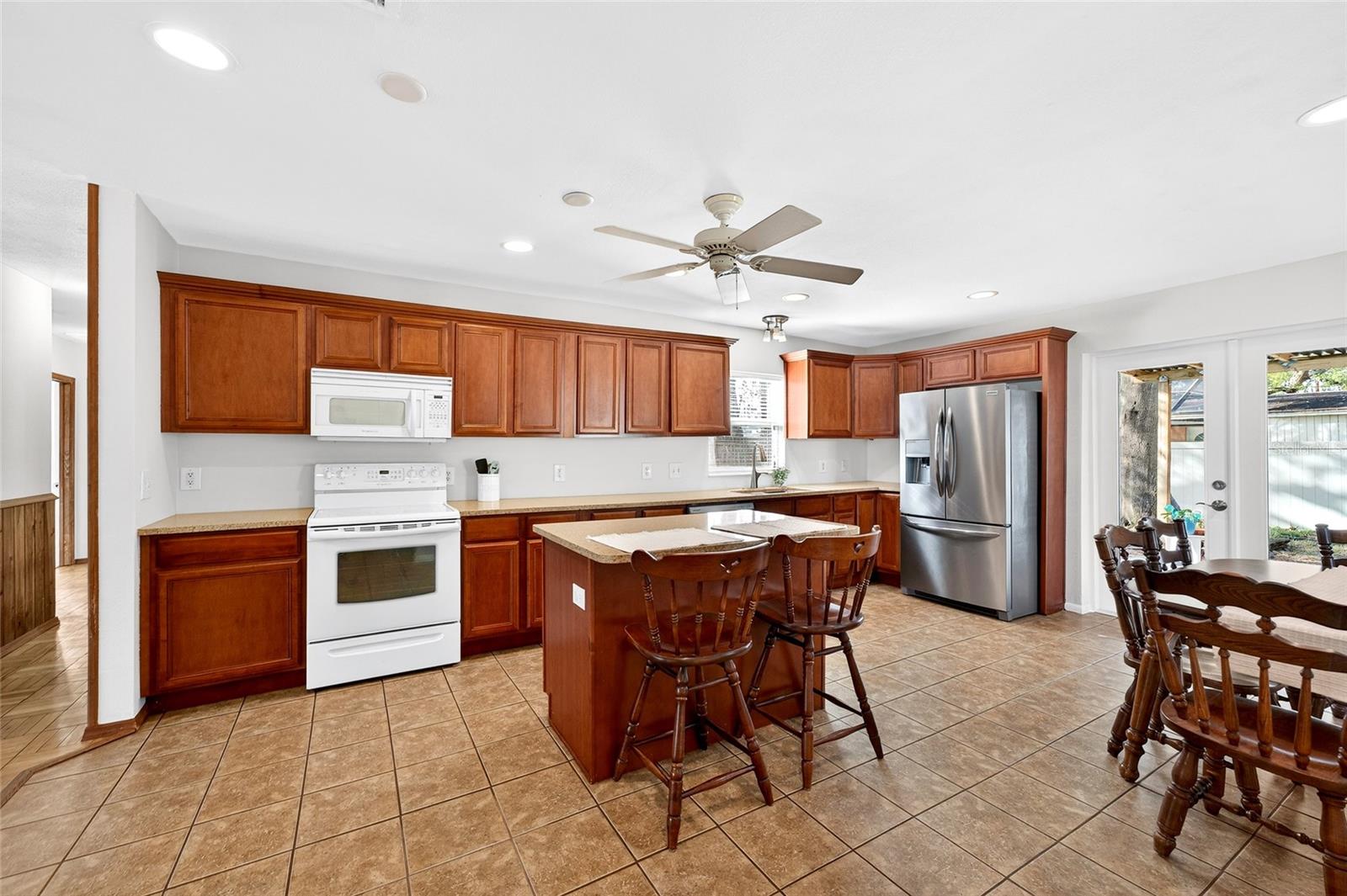 Image 9 of 61 For 4419 Iowa Avenue