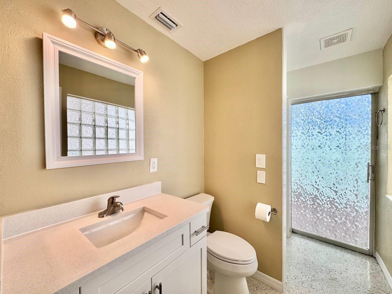 Image 19 of 42 For 4121 Headsail Drive