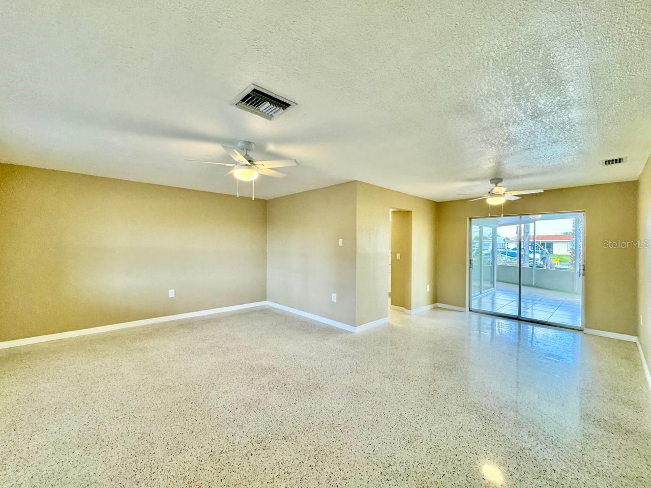 Image 5 of 42 For 4121 Headsail Drive