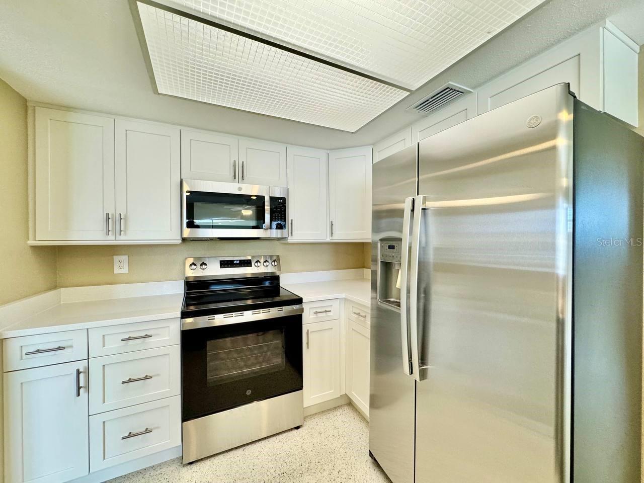 Image 9 of 42 For 4121 Headsail Drive