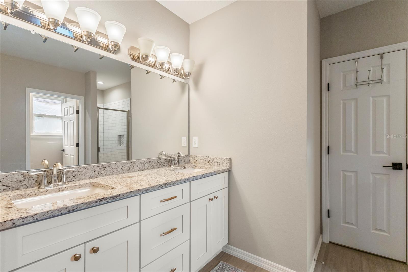 Image 11 of 25 For 305 9th Street