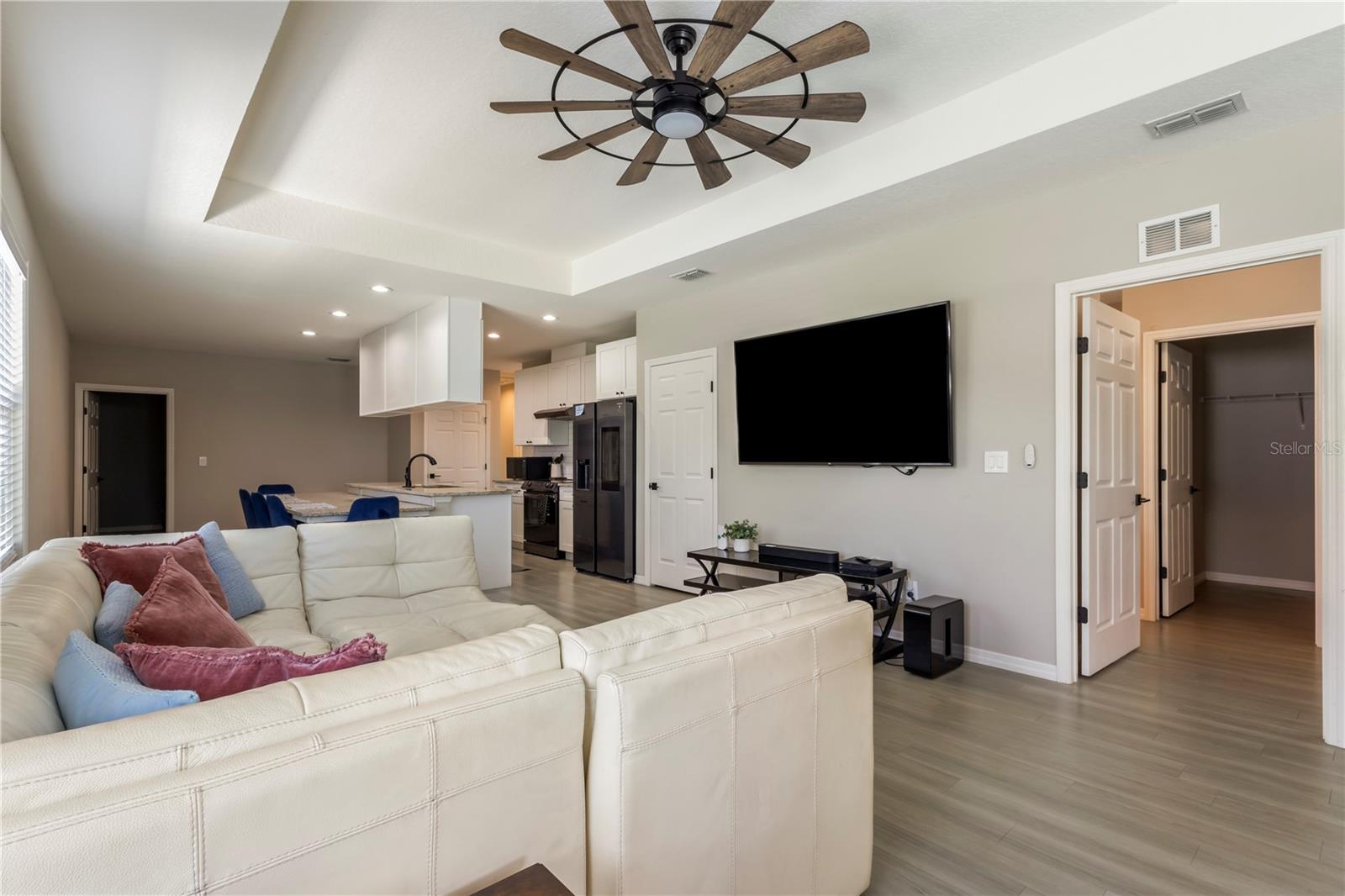 Image 5 of 25 For 305 9th Street