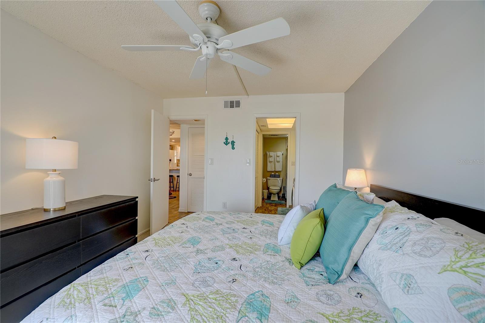 Image 21 of 61 For 14459 River Beach Drive 104