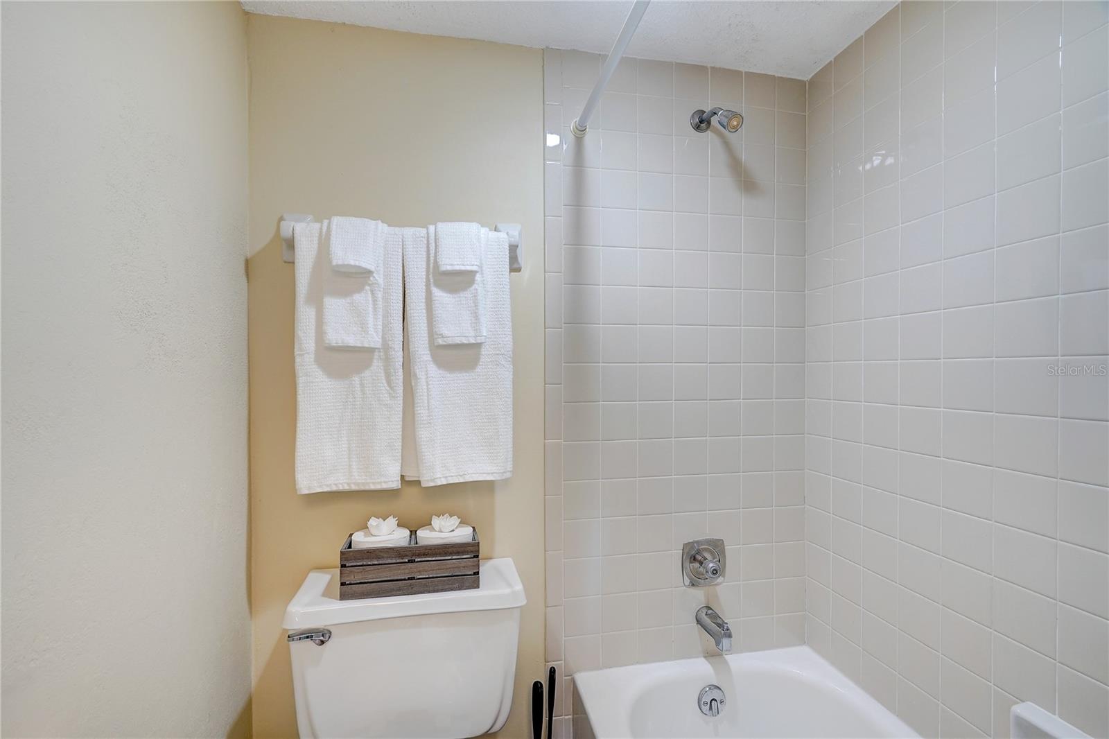 Image 26 of 61 For 14459 River Beach Drive 104