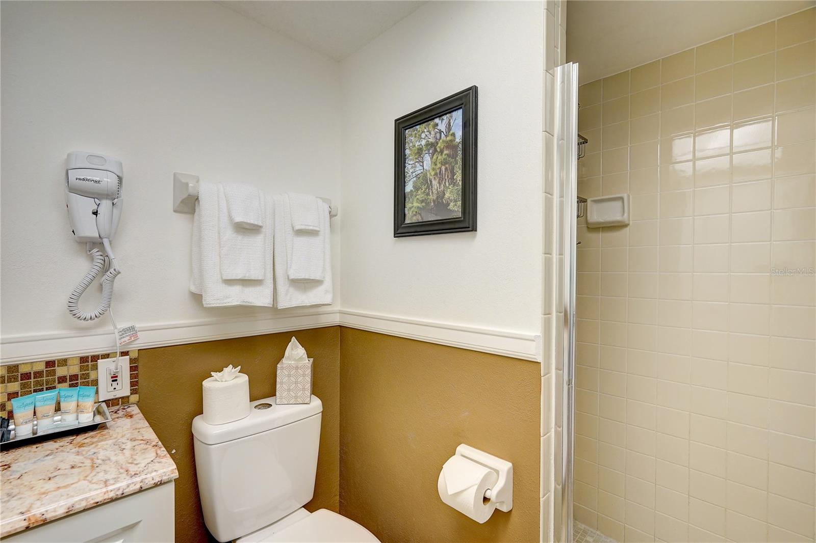 Image 33 of 61 For 14459 River Beach Drive 104