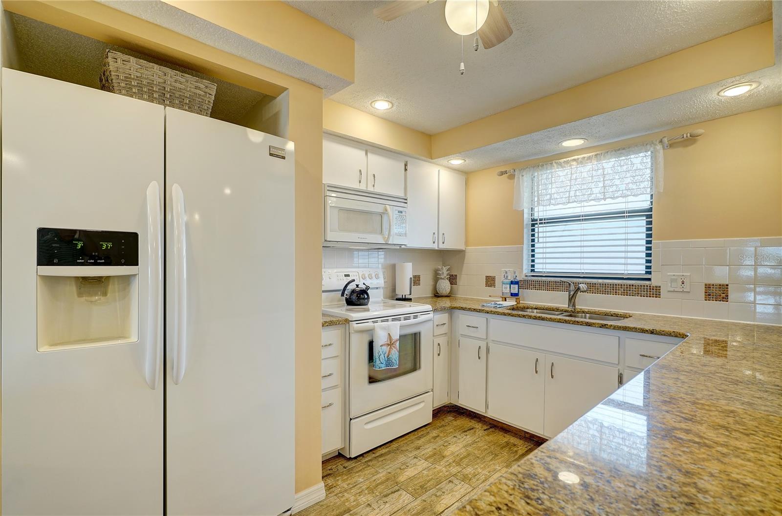 Image 8 of 61 For 14459 River Beach Drive 104