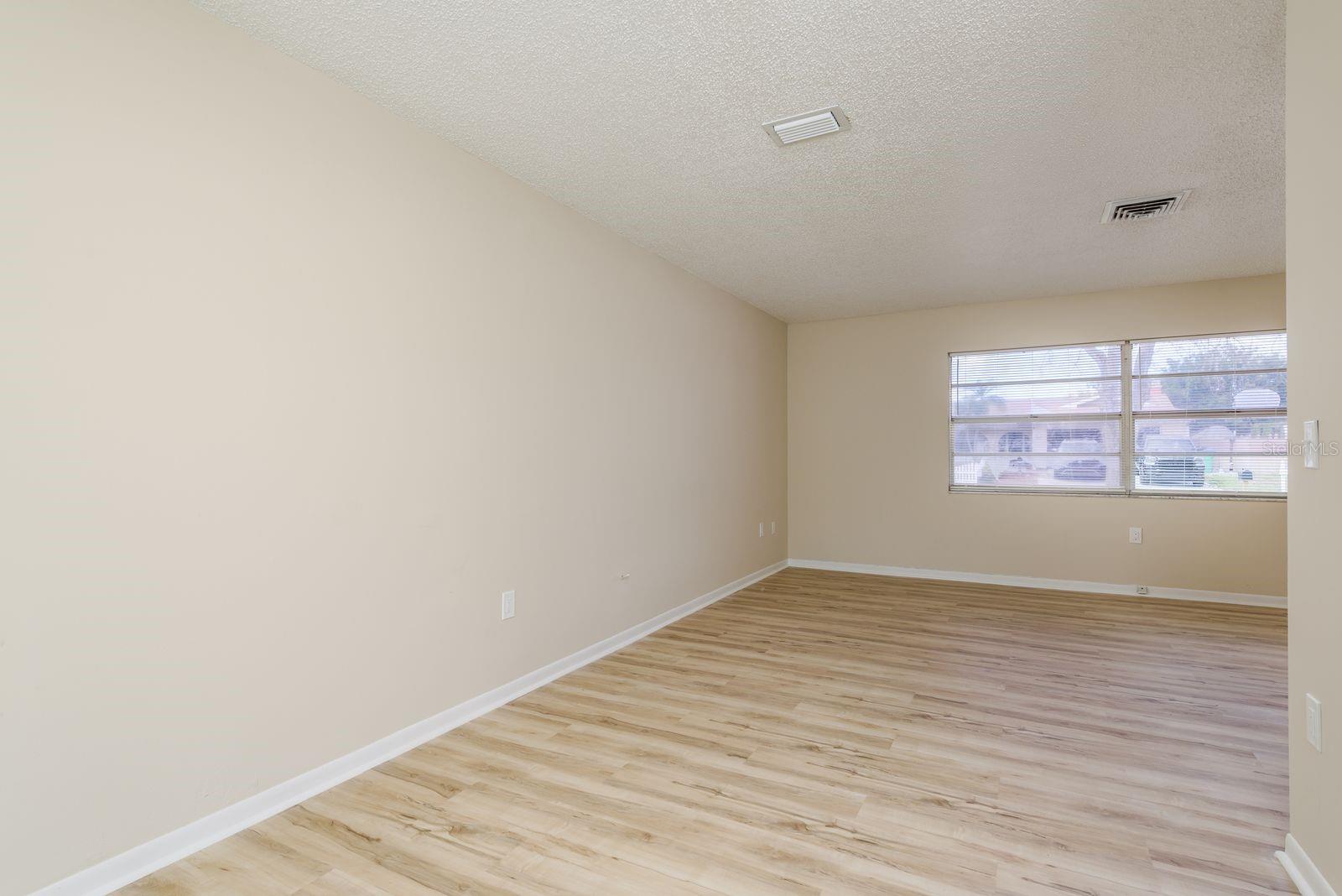 Image 10 of 32 For 2977 Palmetto Court