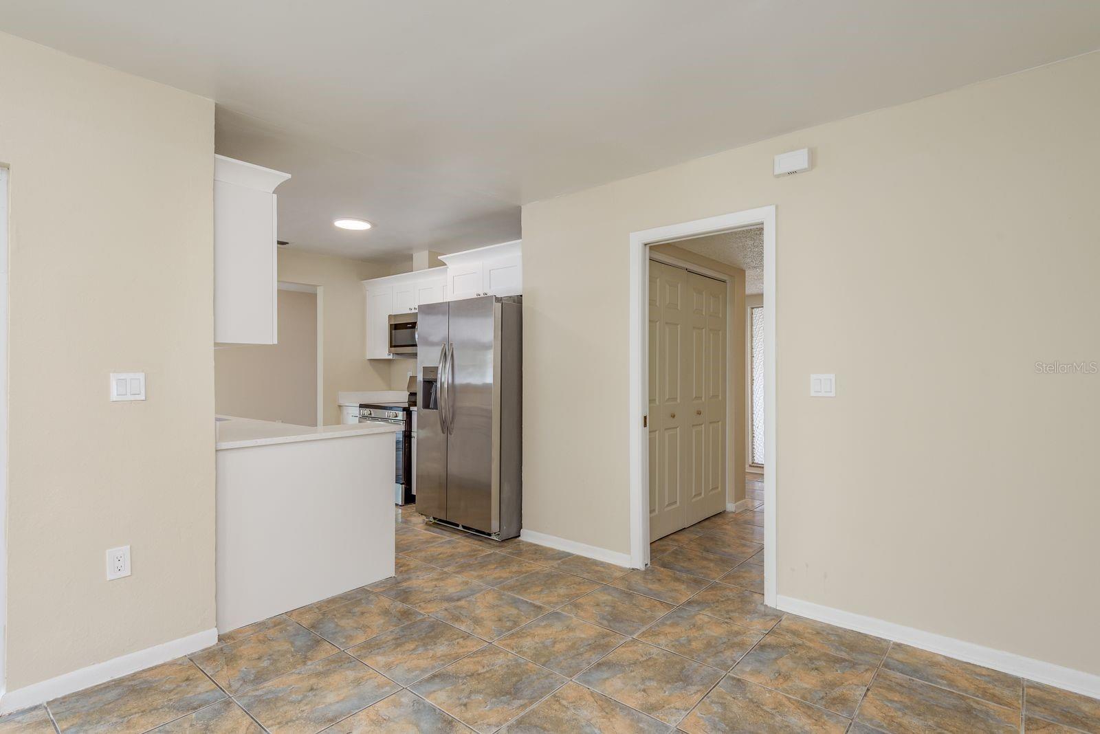 Image 14 of 32 For 2977 Palmetto Court