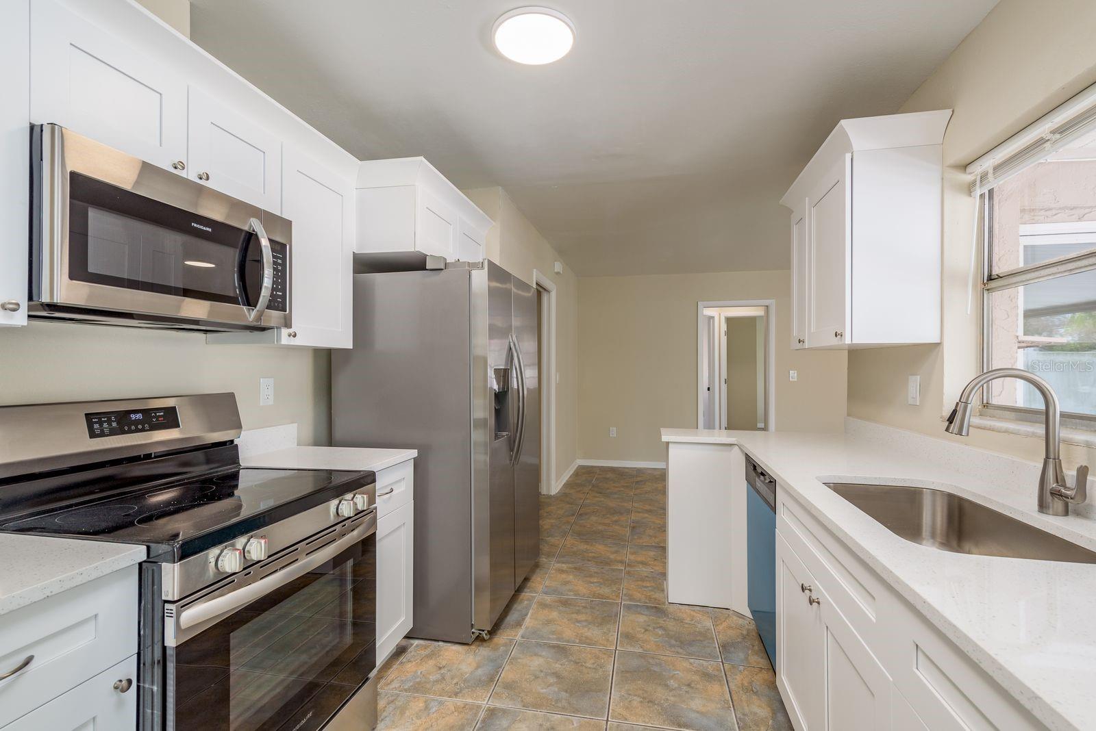 Image 16 of 32 For 2977 Palmetto Court